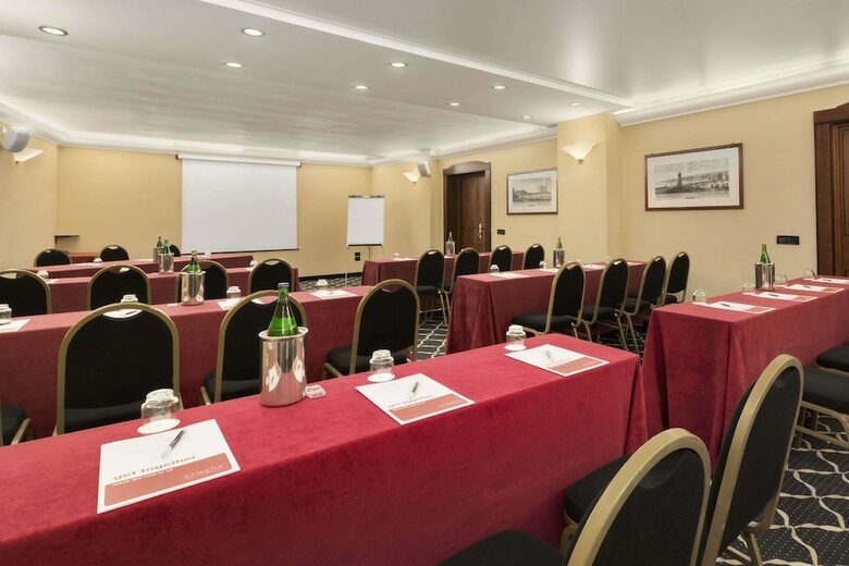Hotel Ramada Naples