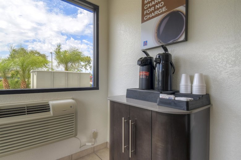 Motel 6 Los Angeles - Baldwin Park