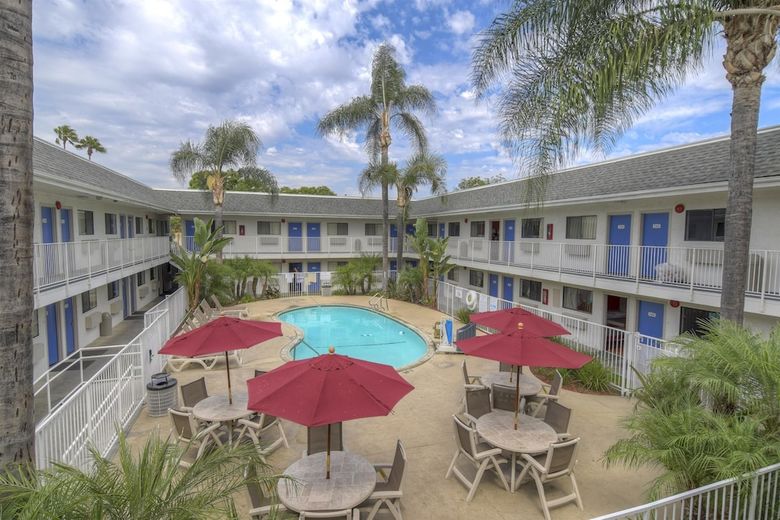 Motel 6 Los Angeles - Baldwin Park