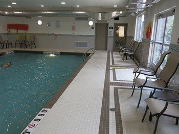 Hotel Days Inn And Suites Lindsay