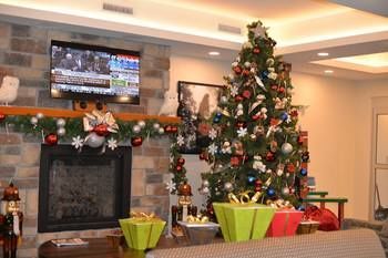 Hotel Days Inn And Suites Lindsay