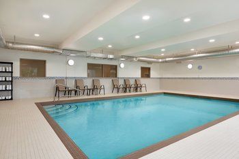 Hotel Days Inn And Suites Lindsay
