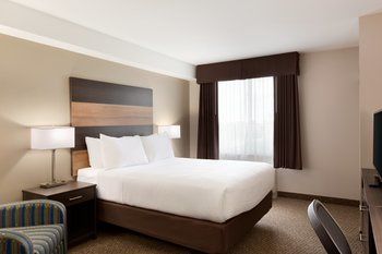 Hotel Days Inn And Suites Lindsay