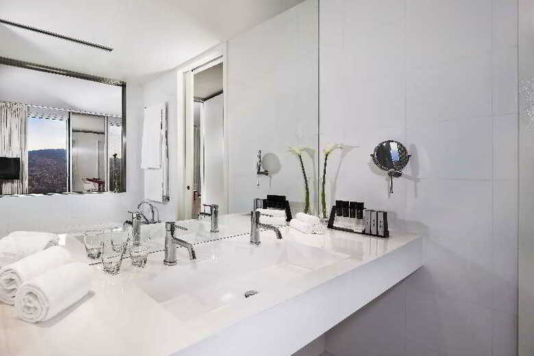 Hotel Meli� Barcelona Sky