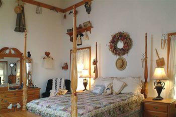 Tucker Peak Lodge