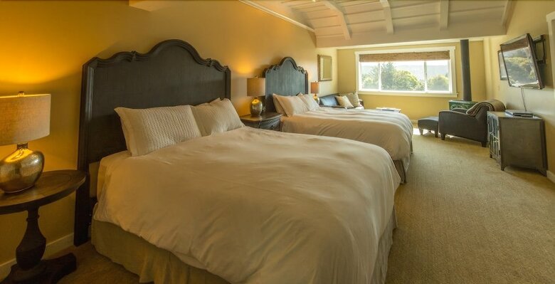 Bed & Breakfast Maccallum House Inn