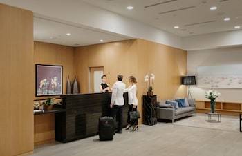 Apartamentos Level Furnished Living