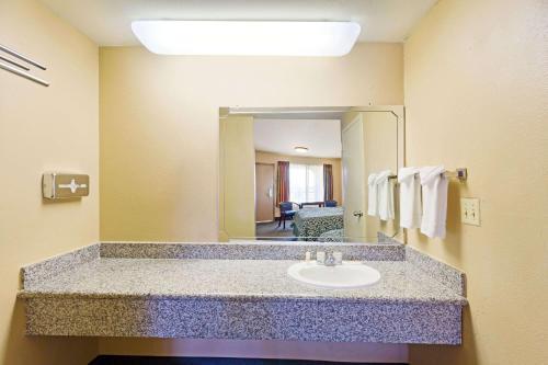 Hotel Days Inn Fontana / Rialto