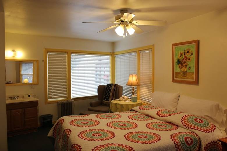 Posada San Anselmo Inn B&B
