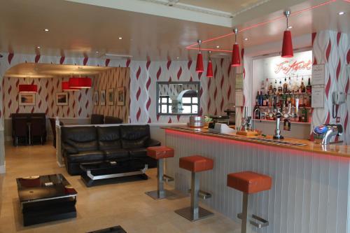 Ascot Hotel