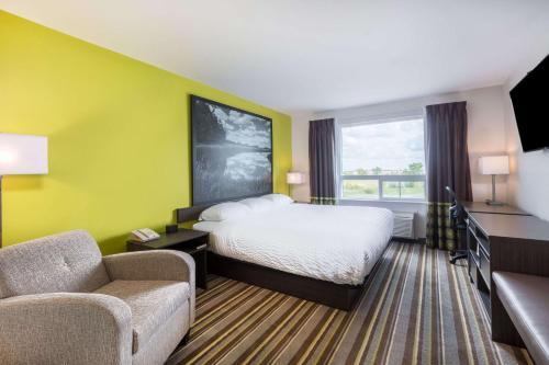 Motel Super 8 By Wyndham Winnipeg East Mb
