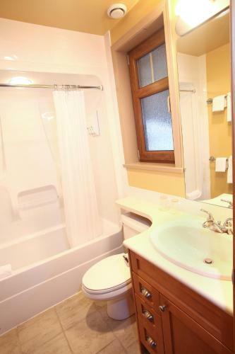 Whistler Alpine Chalet Retreat & Wellness