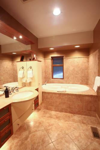 Whistler Alpine Chalet Retreat & Wellness