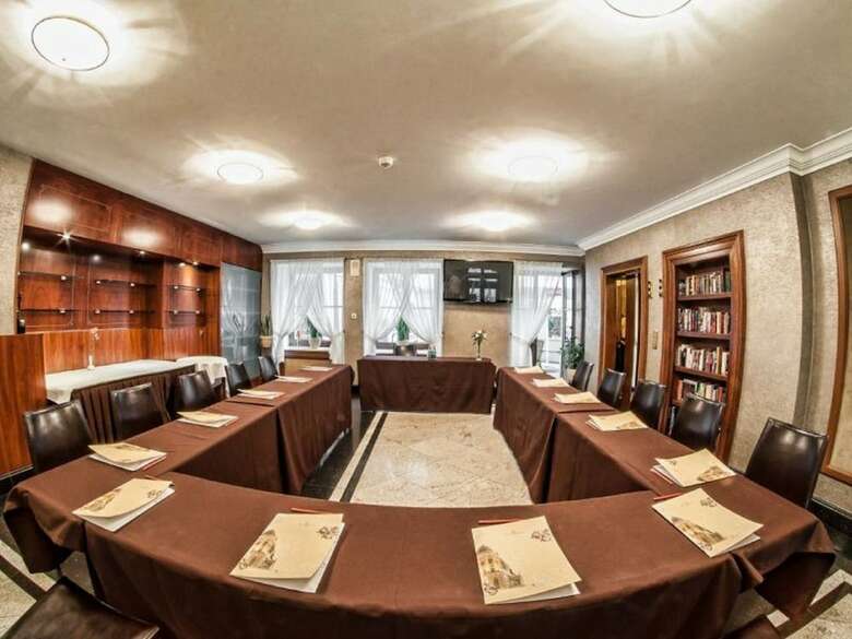 Ibb Grand Hotel Lublinianka