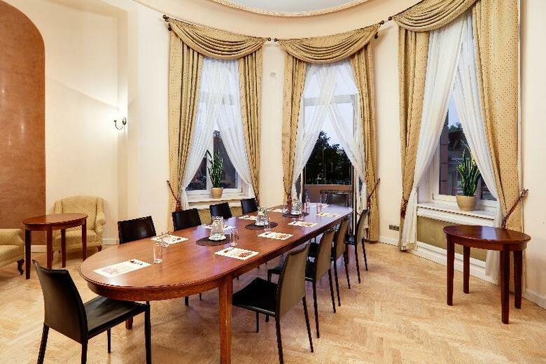 Ibb Grand Hotel Lublinianka