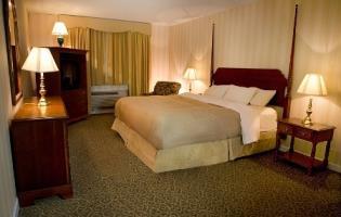 Clarion Hotel At Century House