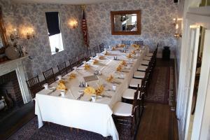 Clarion Hotel At Century House