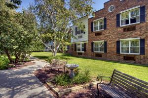 Clarion Hotel At Century House
