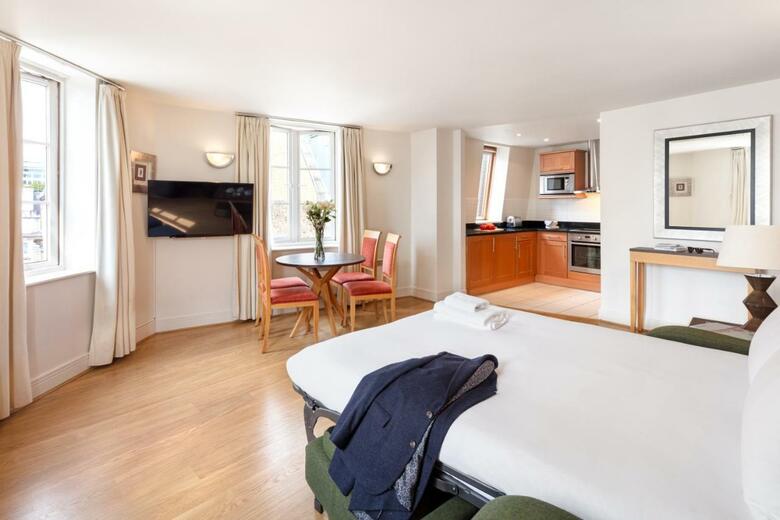 Hotel Marlin Apartments Queen Street