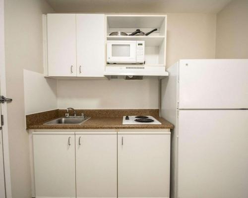 Hotel Suburban Extended Stay