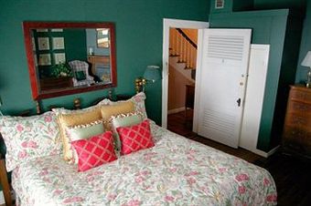 Bed & Breakfast The Kenwood Inn