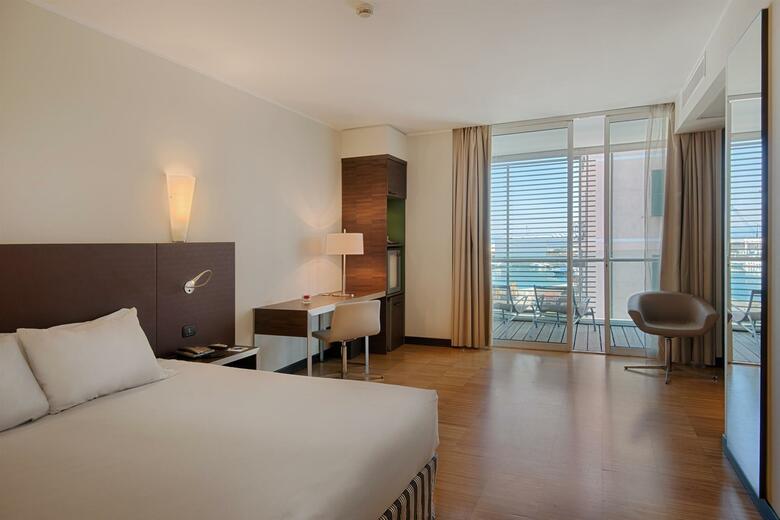Hotel NH Savona Darsena