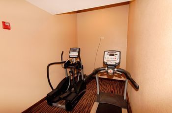 Hotel Boulders Inn & Suites Oak Ridge