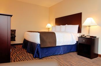 Hotel Boulders Inn & Suites Oak Ridge