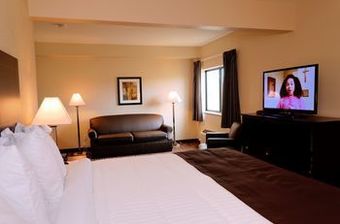 Hotel Boulders Inn & Suites Oak Ridge