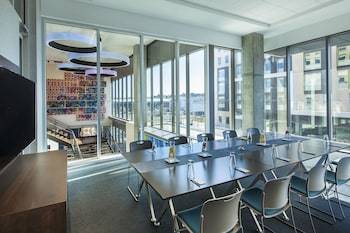 Hotel Aloft Boston Seaport