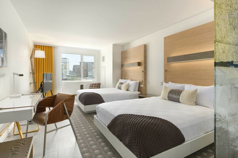 The Envoy Hotel, Autograph Collection