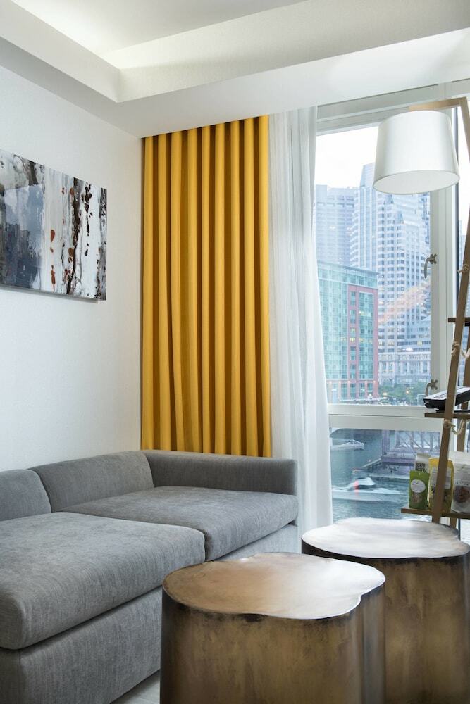 The Envoy Hotel, Autograph Collection