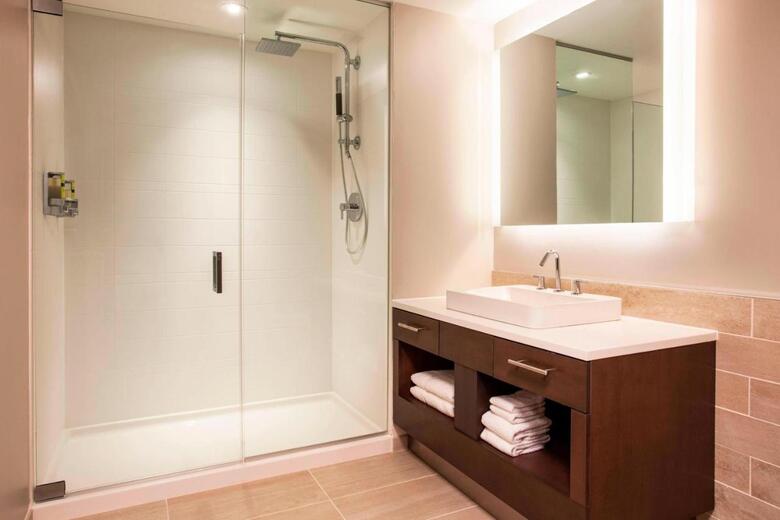 Hotel Element Boston Seaport