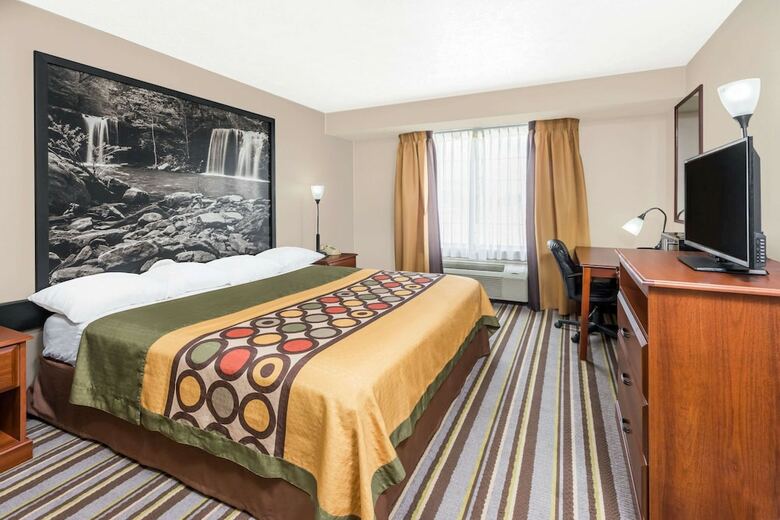 Hotel Super 8 Motel - Bolivar