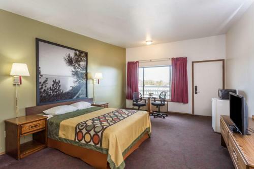 Hotel Super 8 By Wyndham Wells