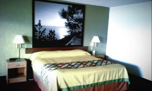 Hotel Super 8 By Wyndham Wells
