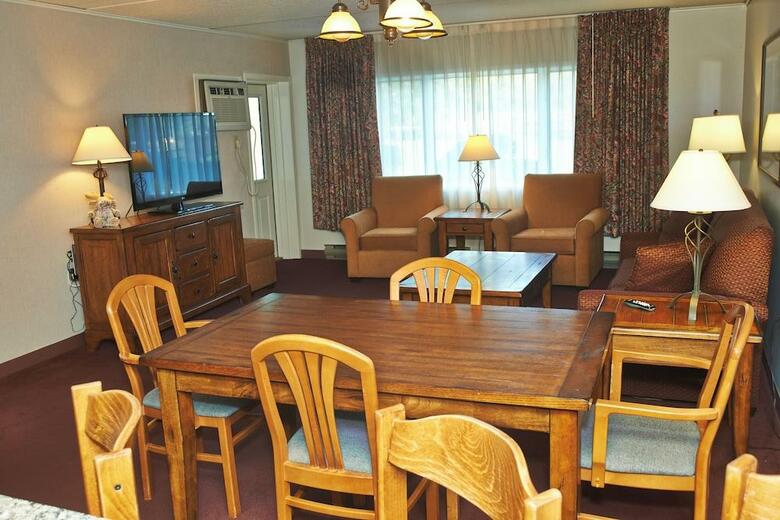 Hotel Fireside Inn & Suites Gilford