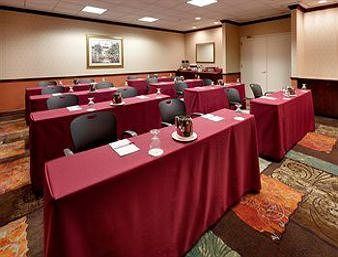 Hotel Ramada Plaza Long Island Macarthur Airport