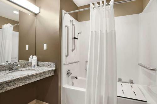 Hotel Microtel Inn & Suites By Wyndham Cambridge