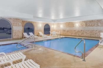 Hotel Baymont Inn And Suites, Wheeler, Tx