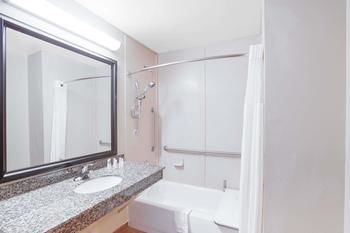 Hotel Baymont Inn And Suites, Wheeler, Tx