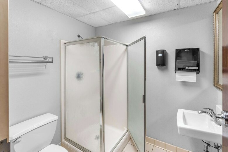 Hotel Clarion Inn & Suites Northwest