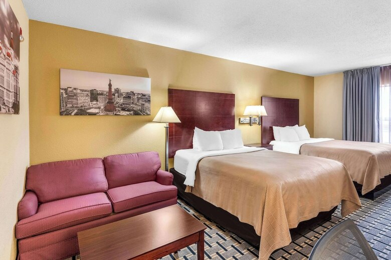Hotel Clarion Inn & Suites Northwest