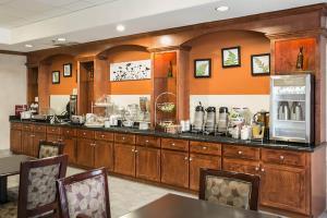 Hotel Sleep Inn & Suites Hwy 290/nw Freeway