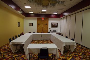 Hotel Douglas Inn & Conference Center