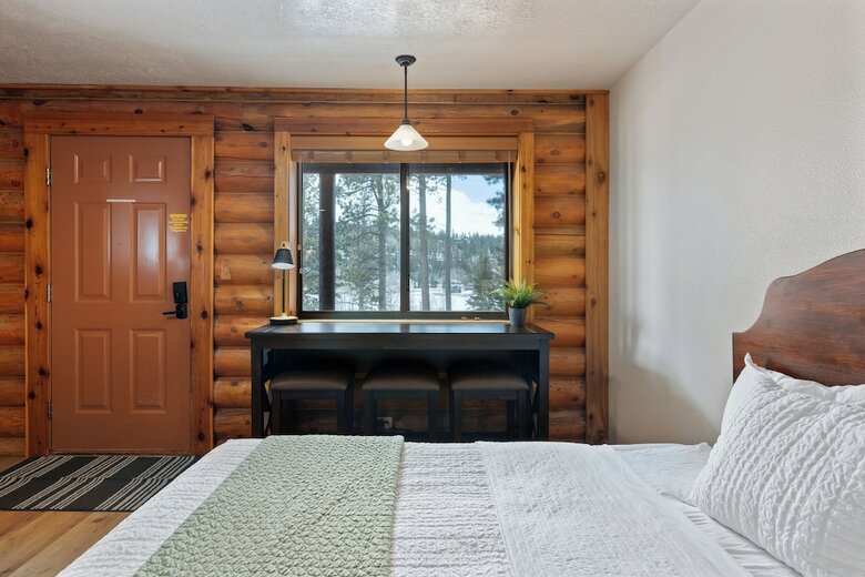 Lodge Duck Creek Village Inn