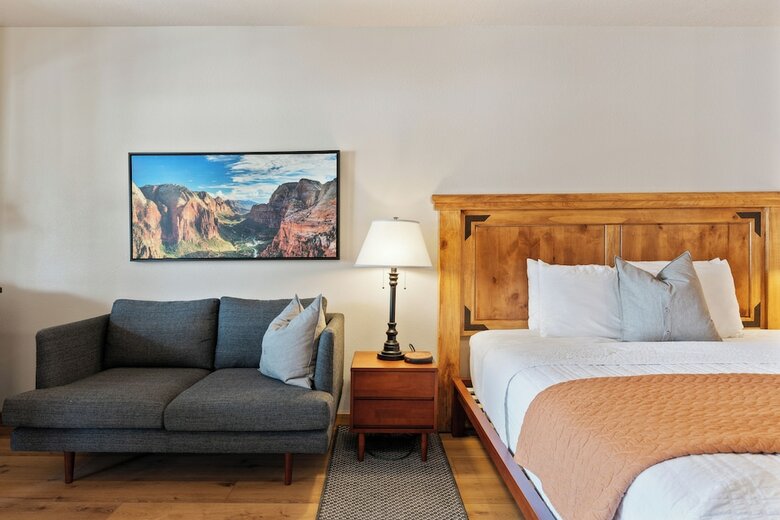 Lodge Duck Creek Village Inn