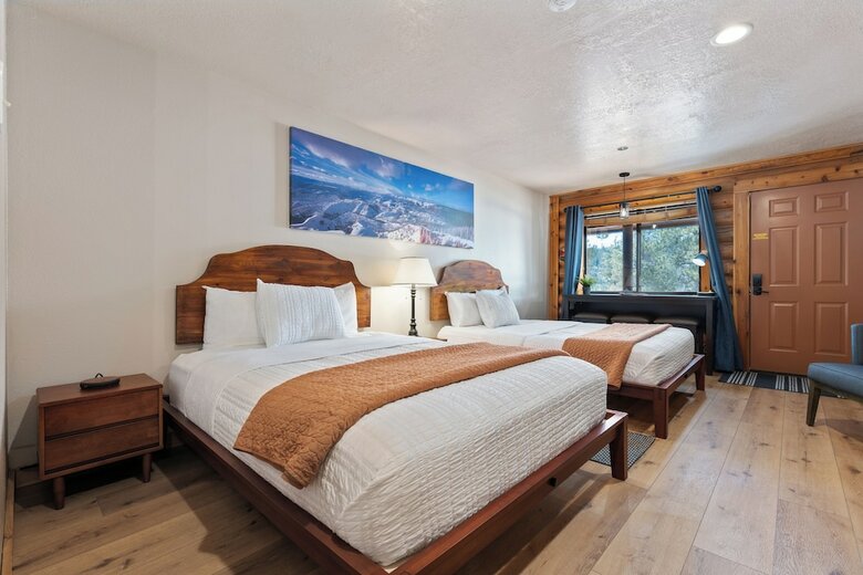 Lodge Duck Creek Village Inn
