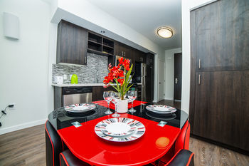 Aparthotel Ginosi Figaro Suites