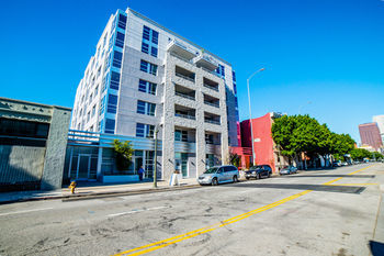 Aparthotel Ginosi Figaro Suites